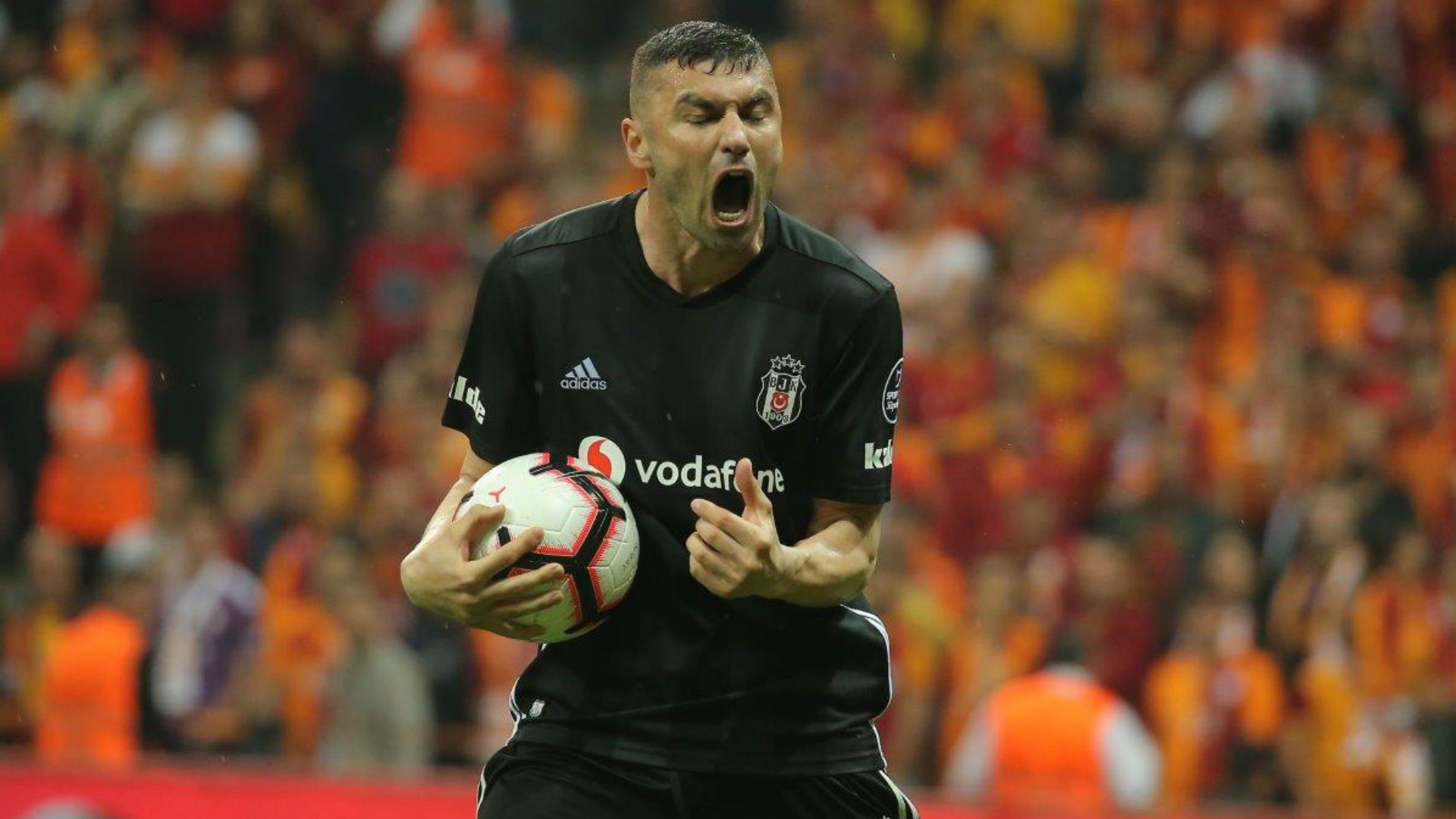 Galatasaray Besiktas Burak Yilmaz 04052019
