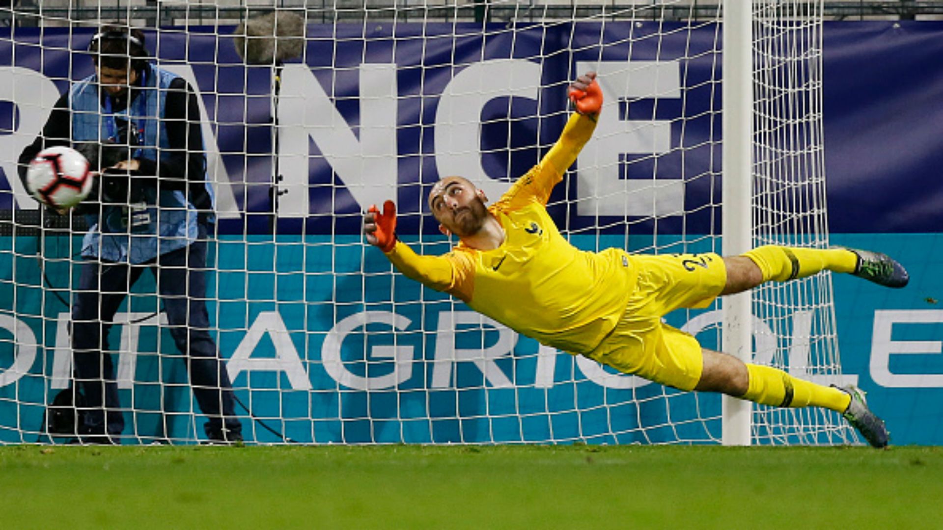 Paul Bernardoni France U21