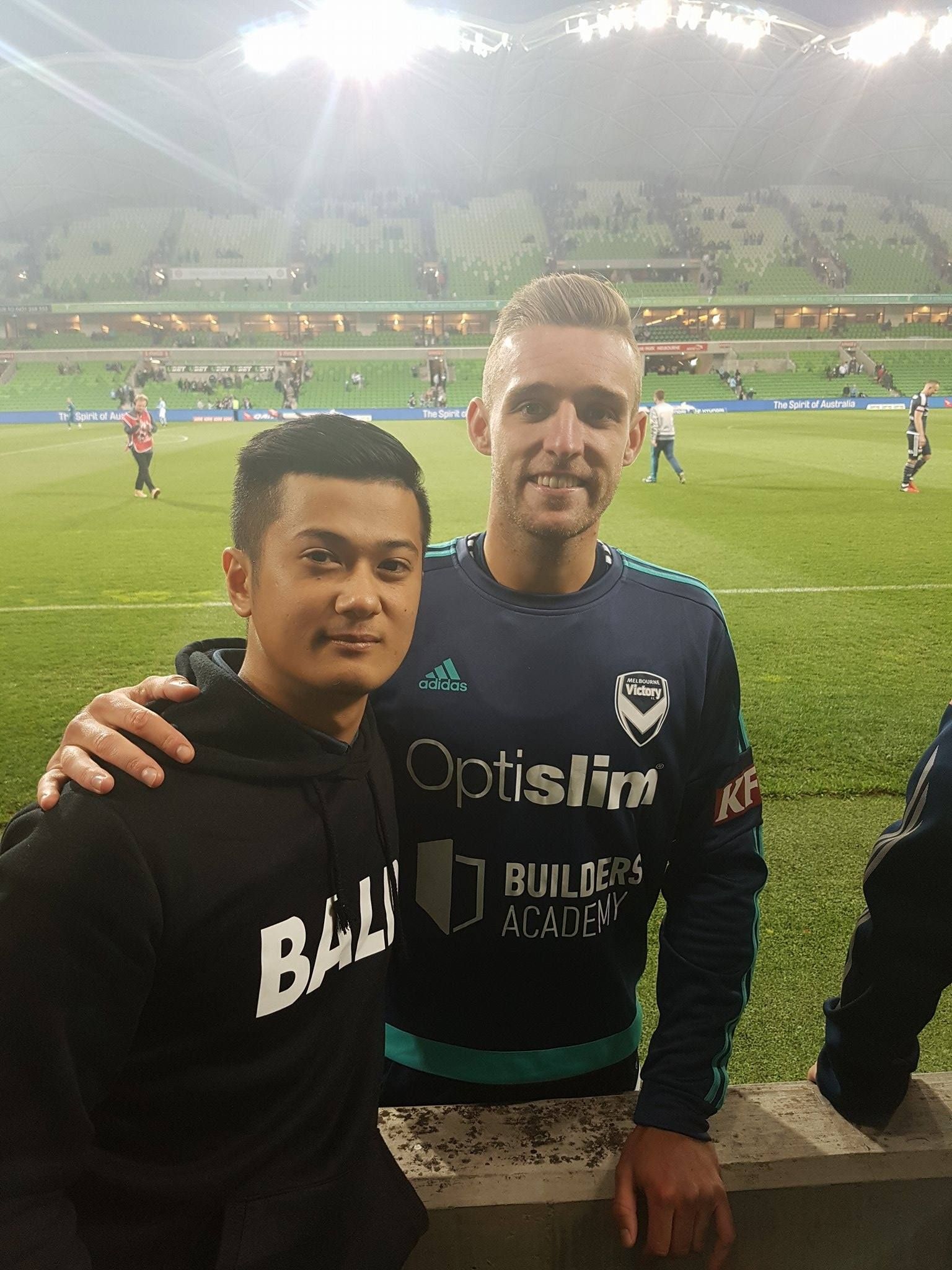 Nguyễn Thiên Phong và Mark Ansell