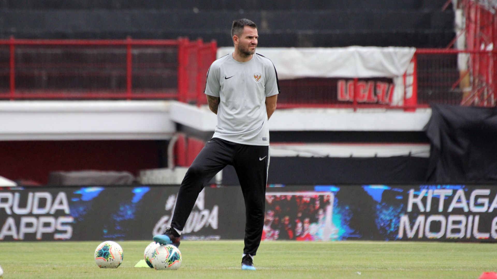 Simon McMenemy Pelatih Timnas Indonesia