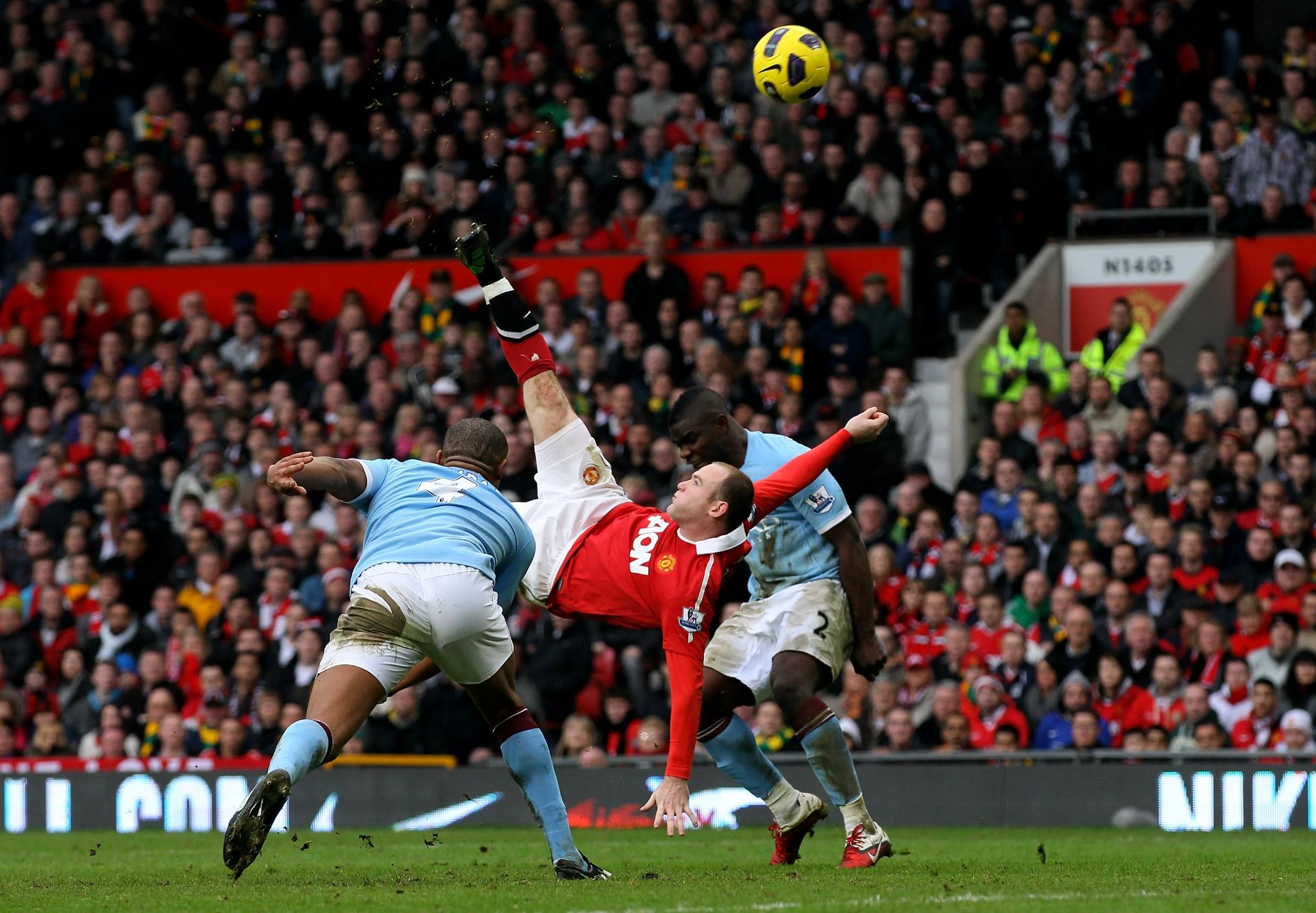 Wayne Rooney overhead kick