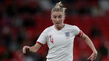 Leah Williamson England 2021-22