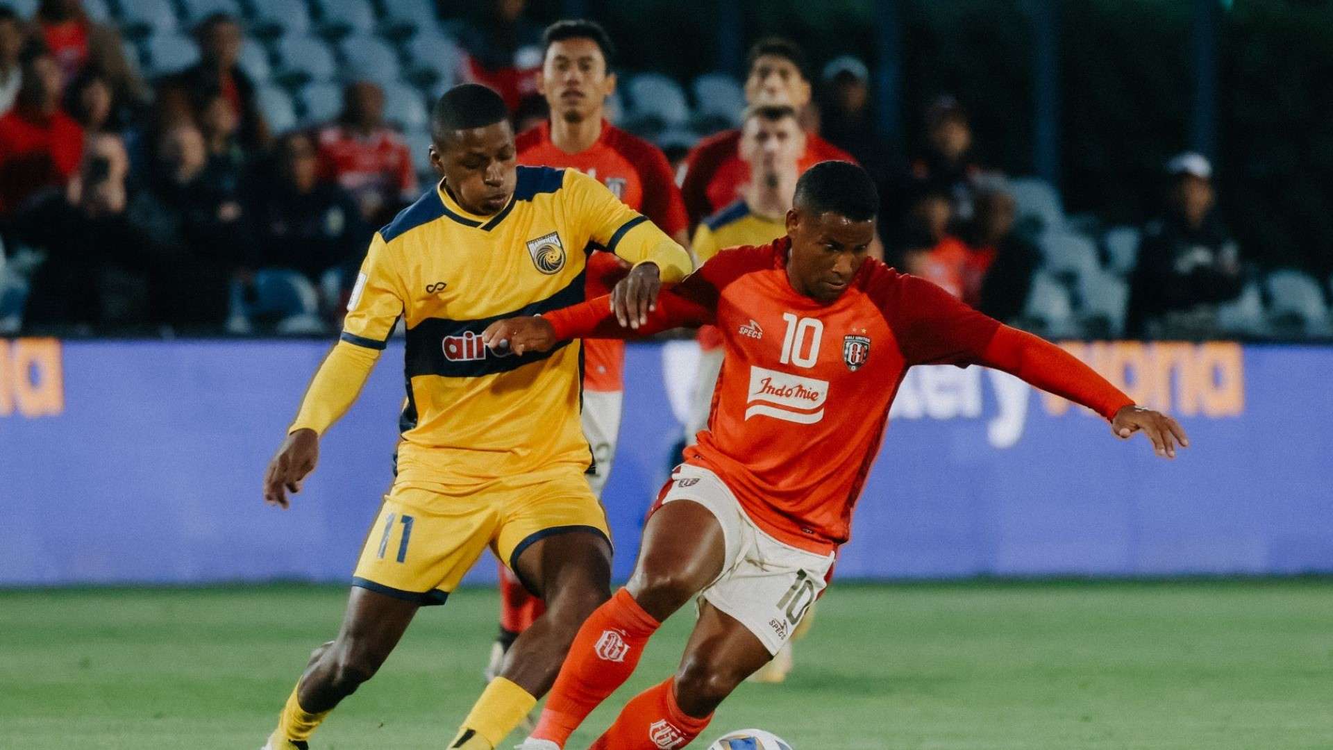 Angel Torres & Eber Bessa - Central Coast Mariners vs Bali United 26102023