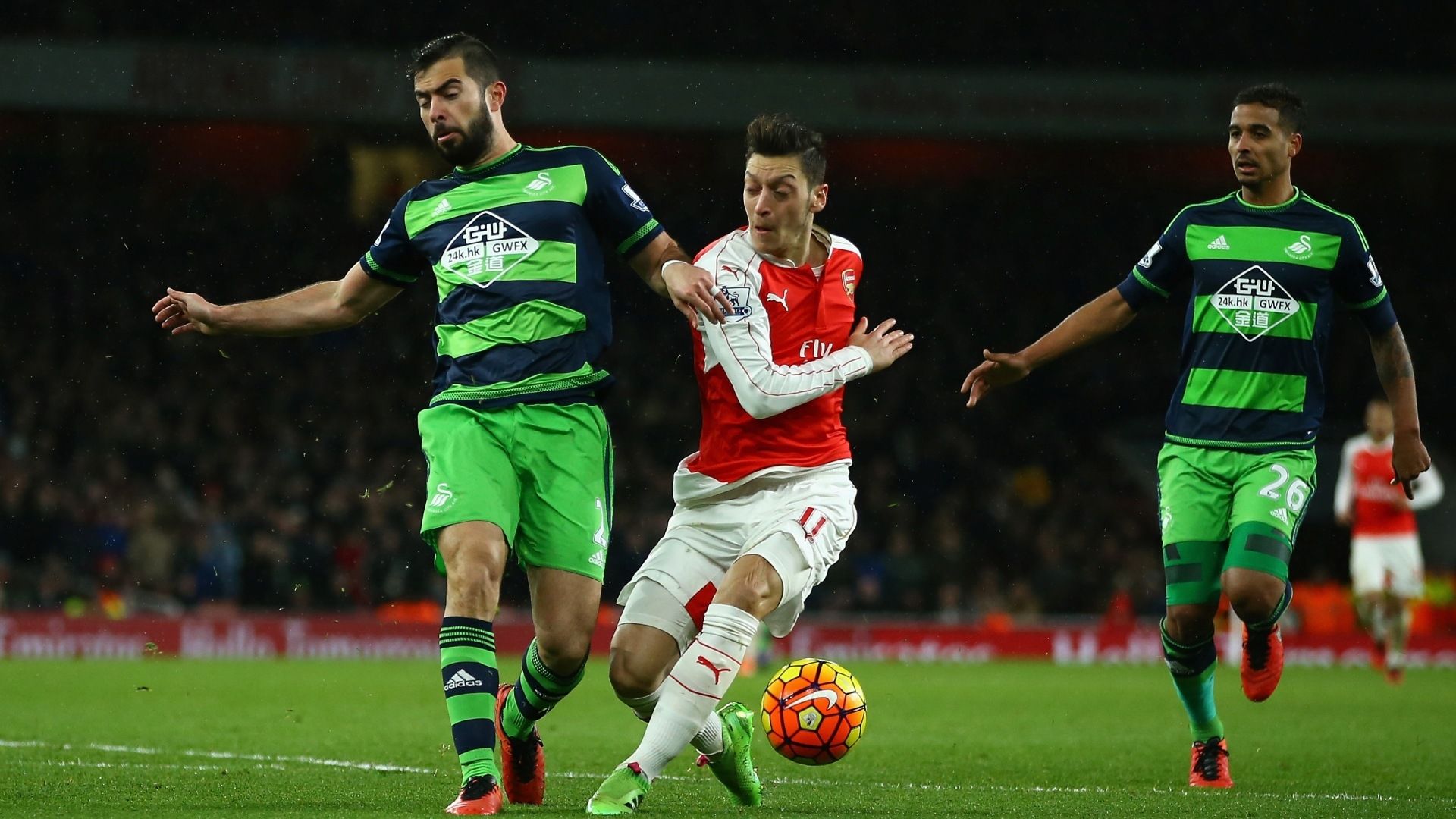 Jordi Amat vs Mesut Ozil