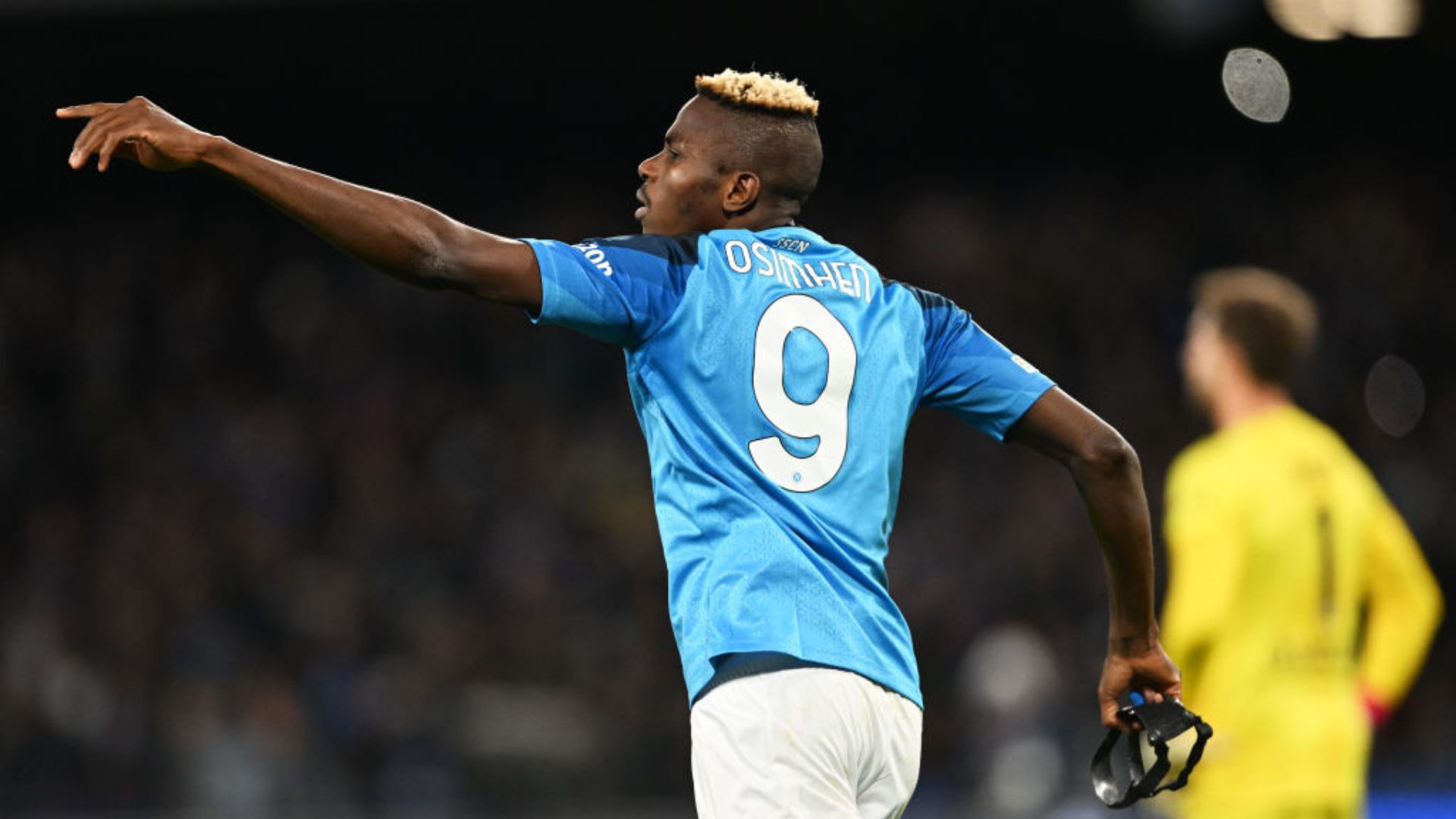 Nápoles vs. Eintracht Frankfurt. Osimhen