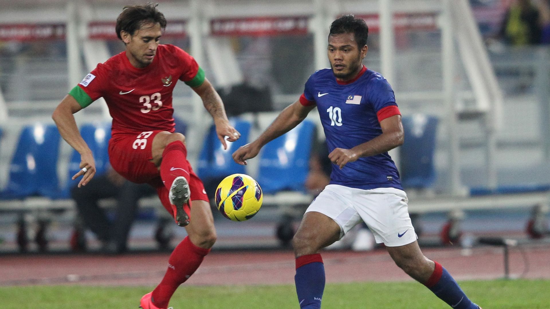 AFF 2012 Tonnie Cusell - Indonesia & Safee Sali - Malaysia