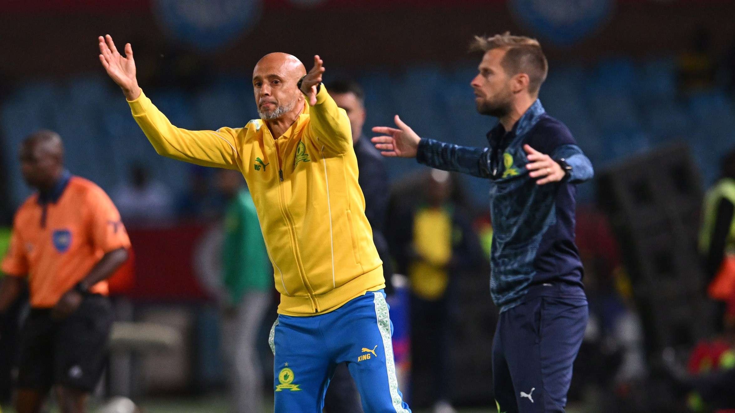 Miguel Cardoso, Mamelodi Sundowns, November 2025