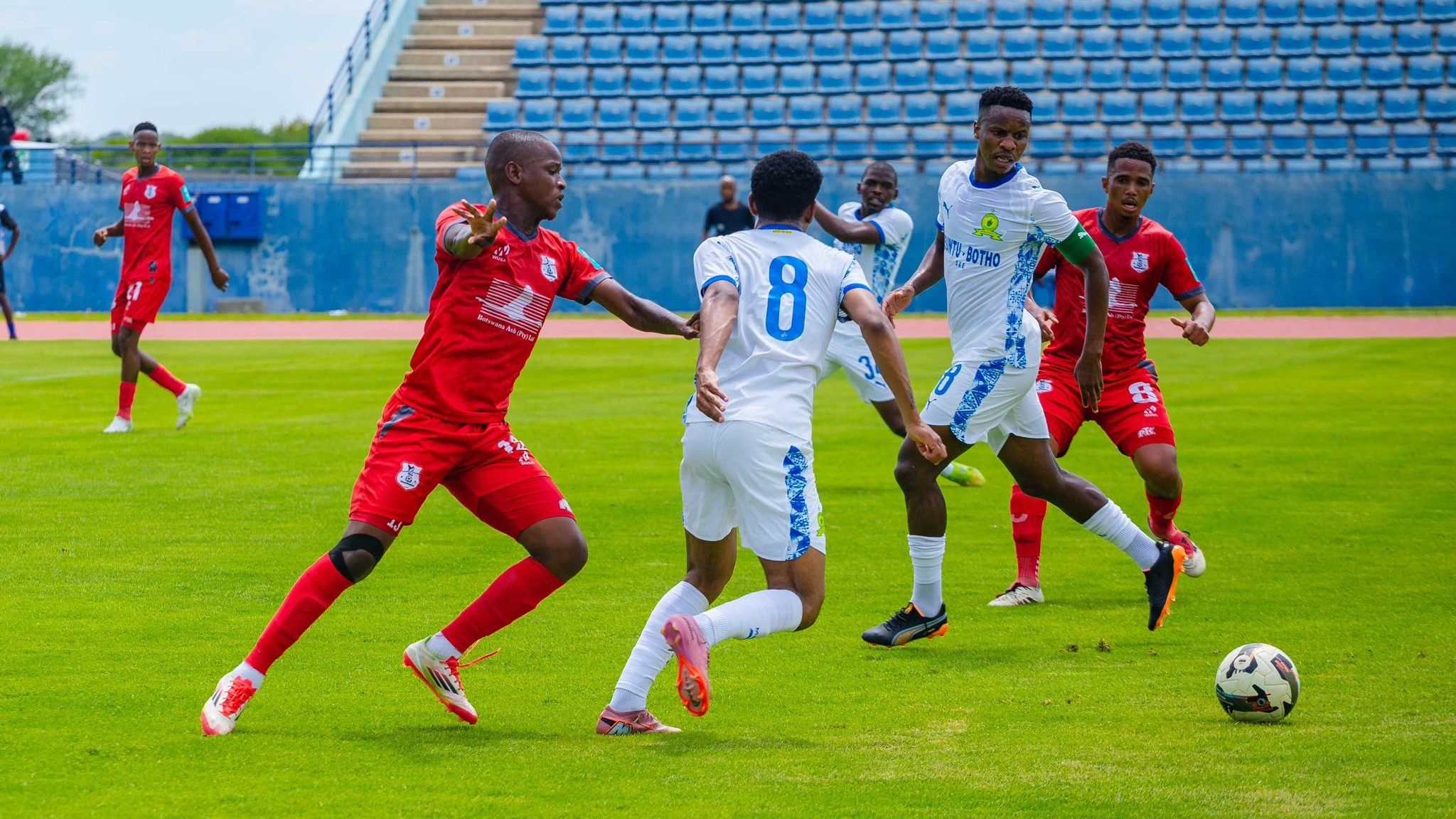 Themba Zwane, Mamelodi Sundowns, December 2025