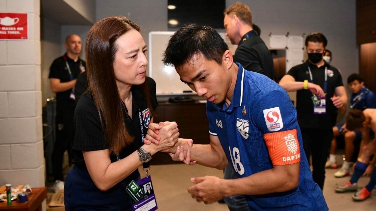 นวลพรรณ ล่ำซำ