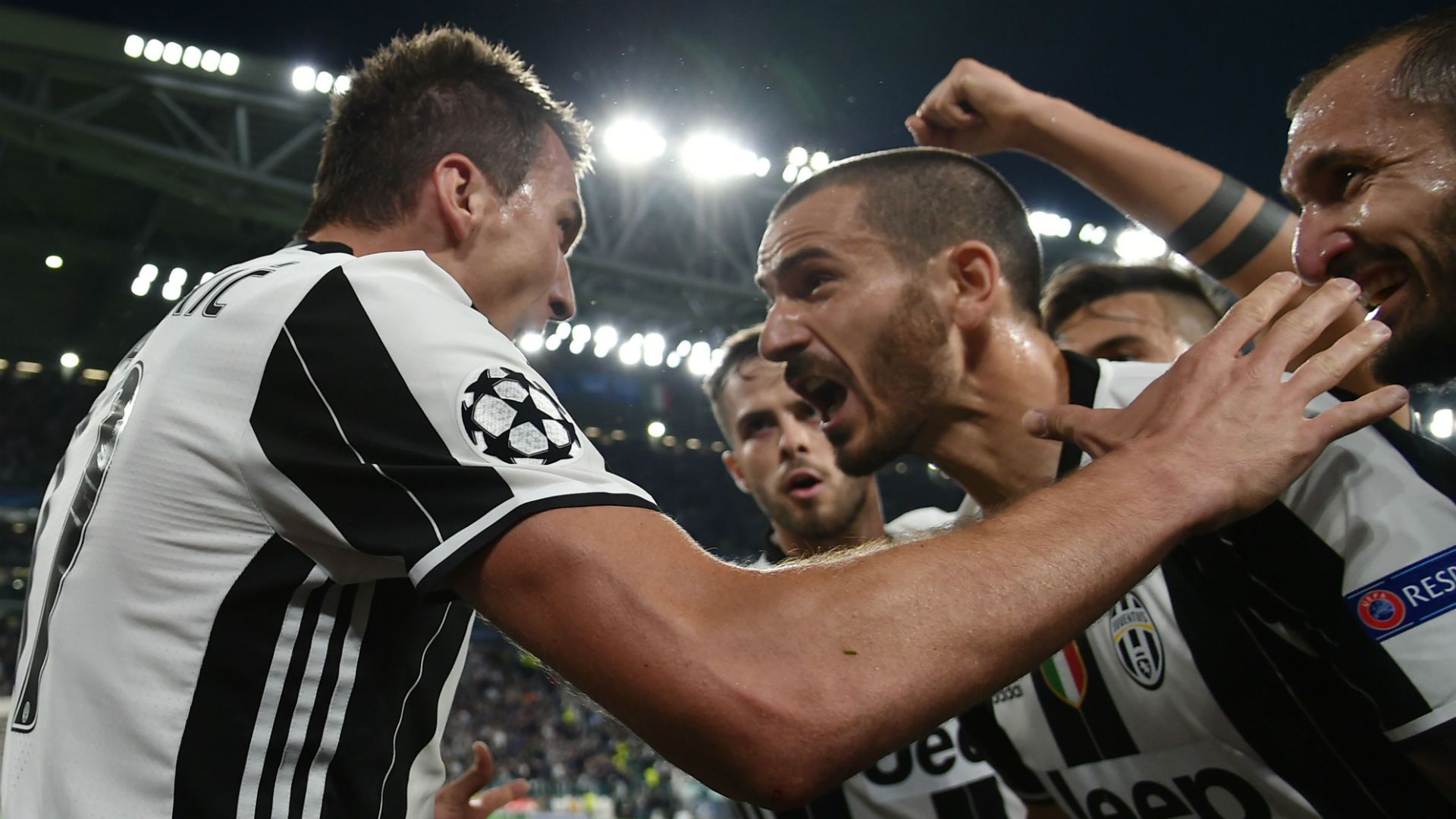 mario mandzukic leonardo bonucci - juventus monaco - champions league - 09052017
