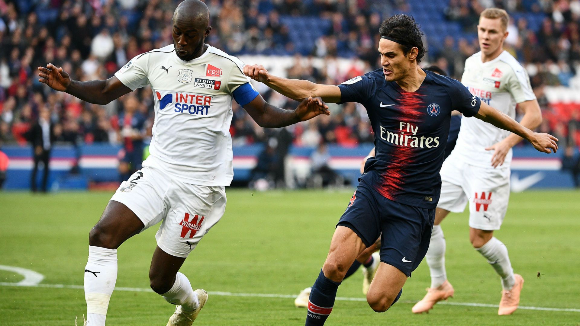 Edinson Cavani Prince Gouano PSG Amiens Ligue 1 20102018