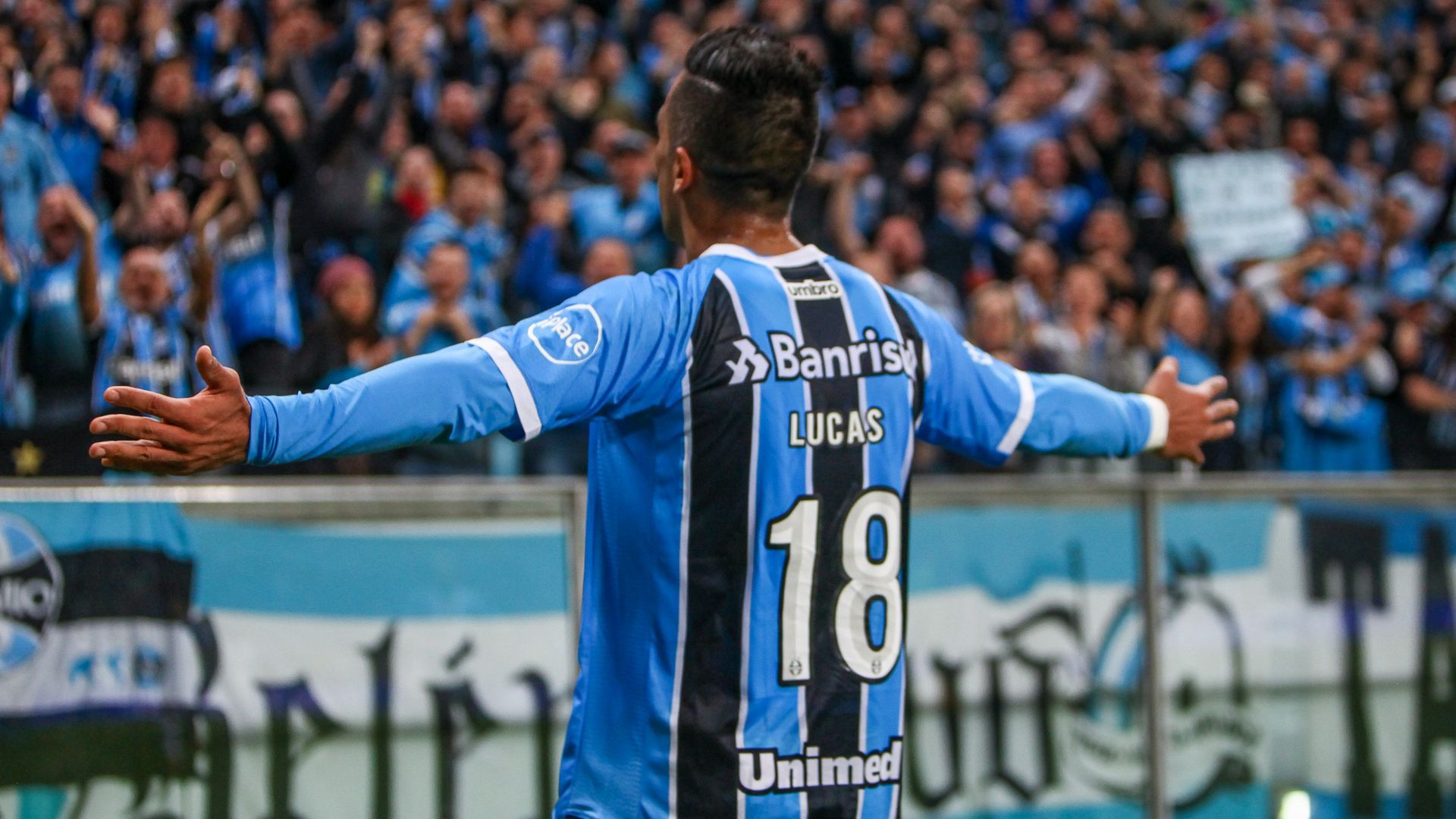 Lucas Barrios Gremio Cruzeiro Copa do Brasil 16082017