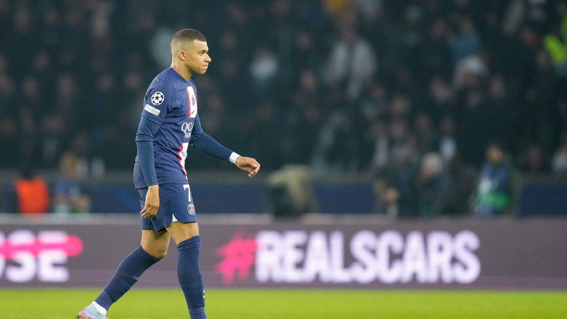 Kylian Mbappe sad PSG vs Bayern 2022-23