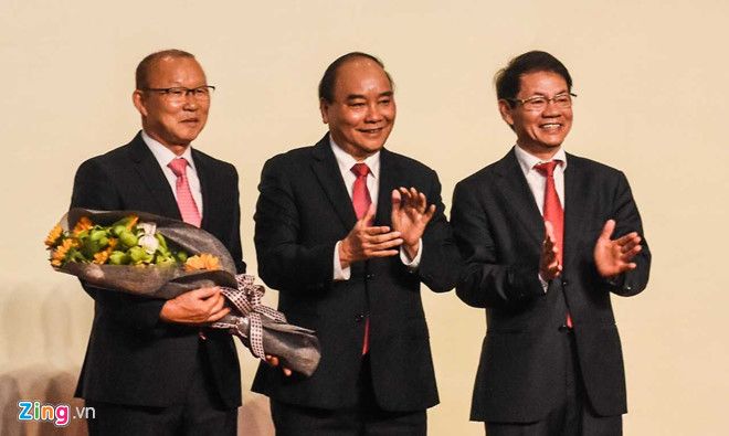 HLV Park Hang Seo & thủ tướng Nguyễn Xuân Phúc