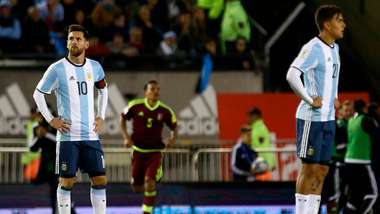 Lionel Messi Paulo Dybala Argentina Venezuela 2017