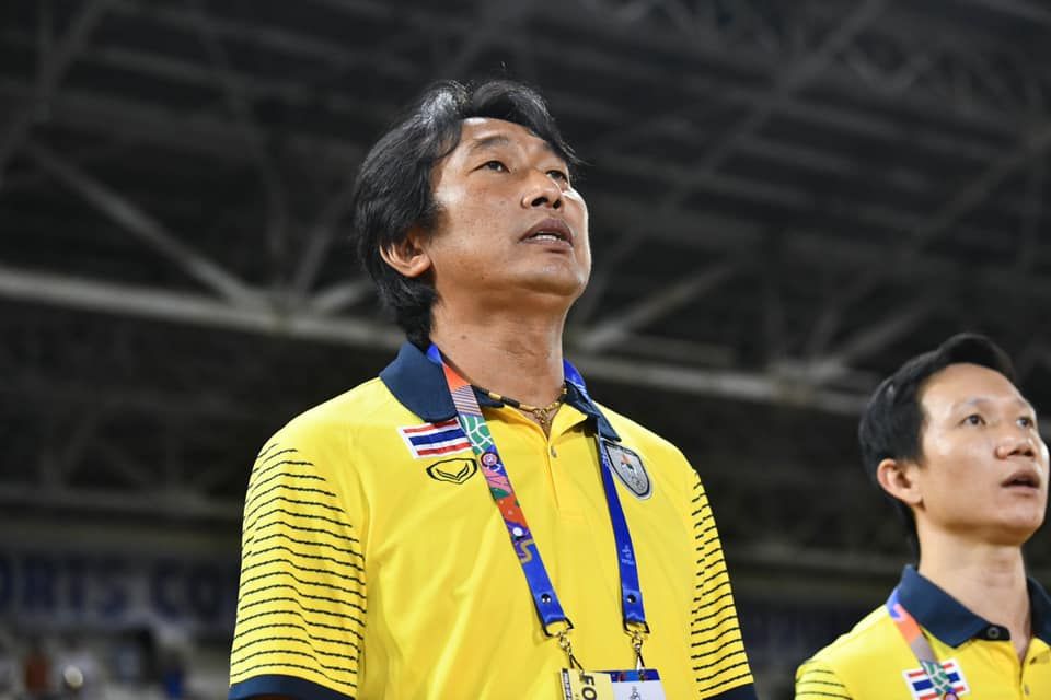 นฤพล แก่นสน