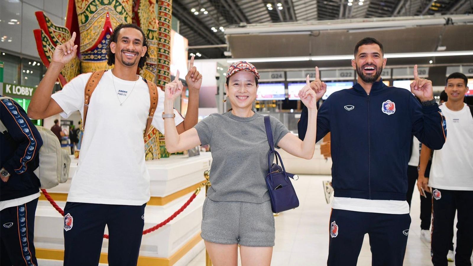 มาดามแป้ง - การท่าเรือ เอฟซี