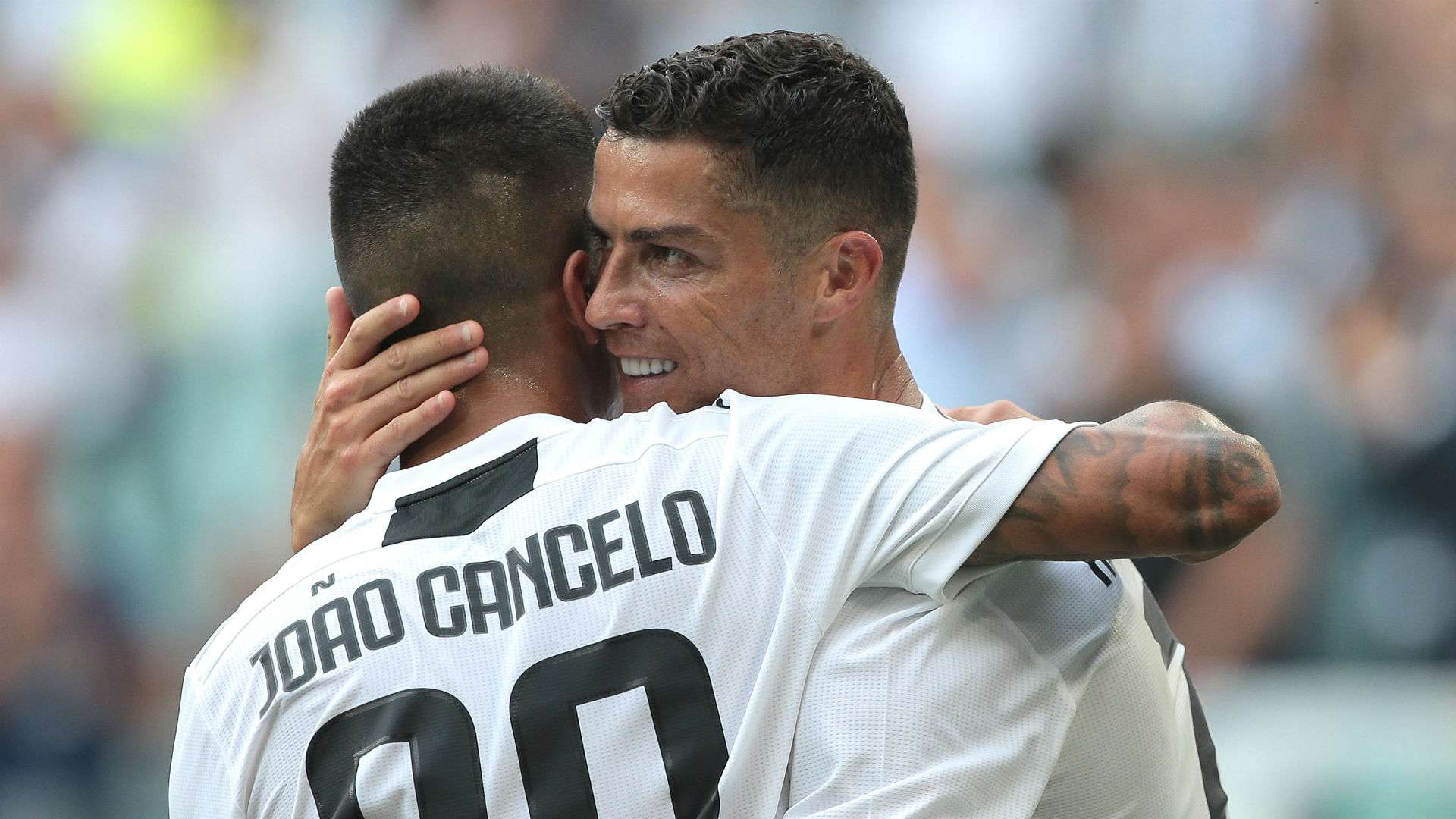 2018-10-30-juventus-jaocancelo.jpg