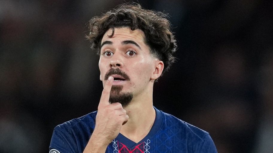 'Without a doubt' - PSG boss Luis Enrique lavishes praise on 'world class' Vitinha after Ballon d'Or claims and explains Sergio Busquets comparisons