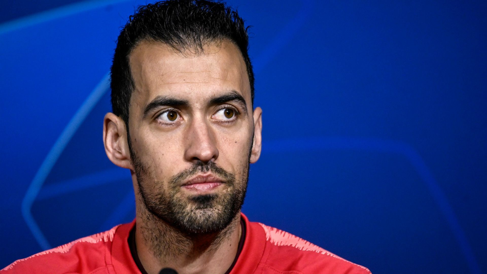 BUSQUETS LYON BARCELONA CHAMPIONS LEAGUE