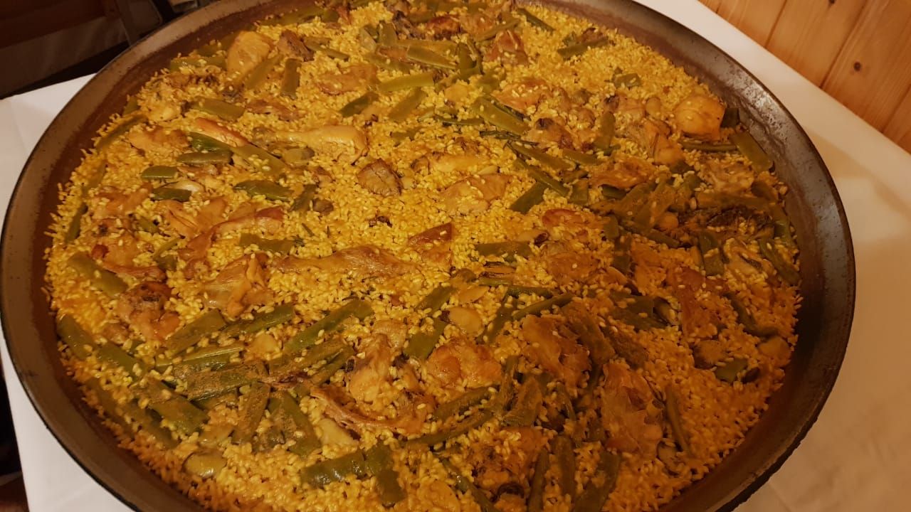 Hola Espana - Paellas