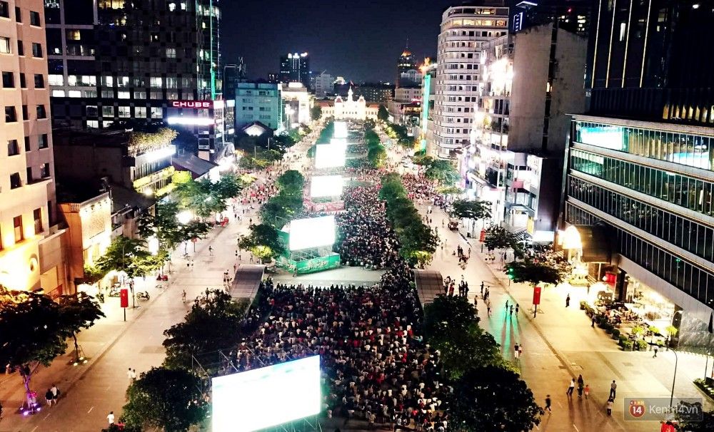 Phố đi bộ Nguyễn Huệ