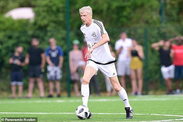 Arsene Wenger in a charity match at Variétés Club de France
