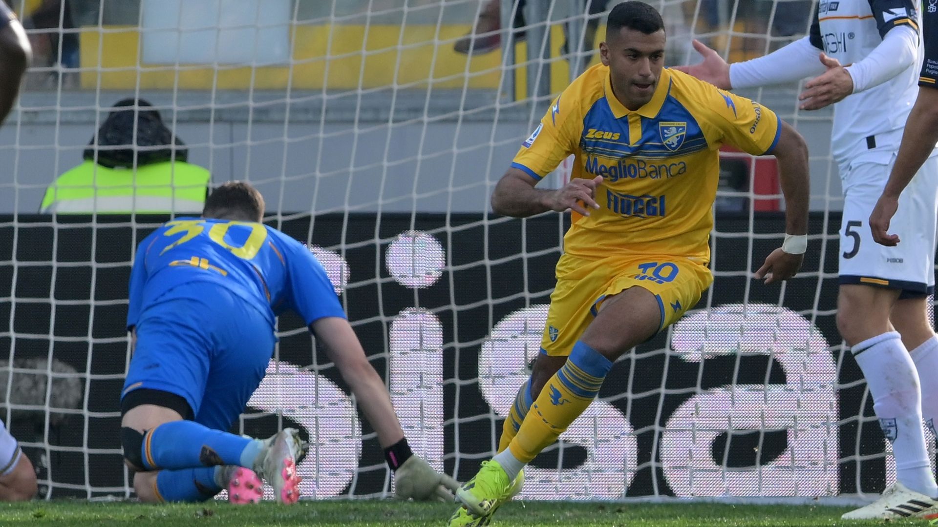 Cheddira Frosinone Lecce