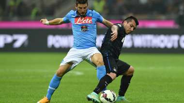 Gary Medel Dries Mertens Inter Napoli archivo