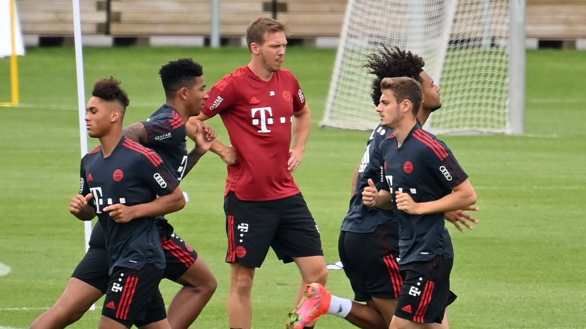 ONLY GERMANY Julian Nagelsmann Bayern Training