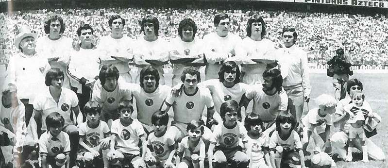América Campeón 1976 vs Leones Negros 100415