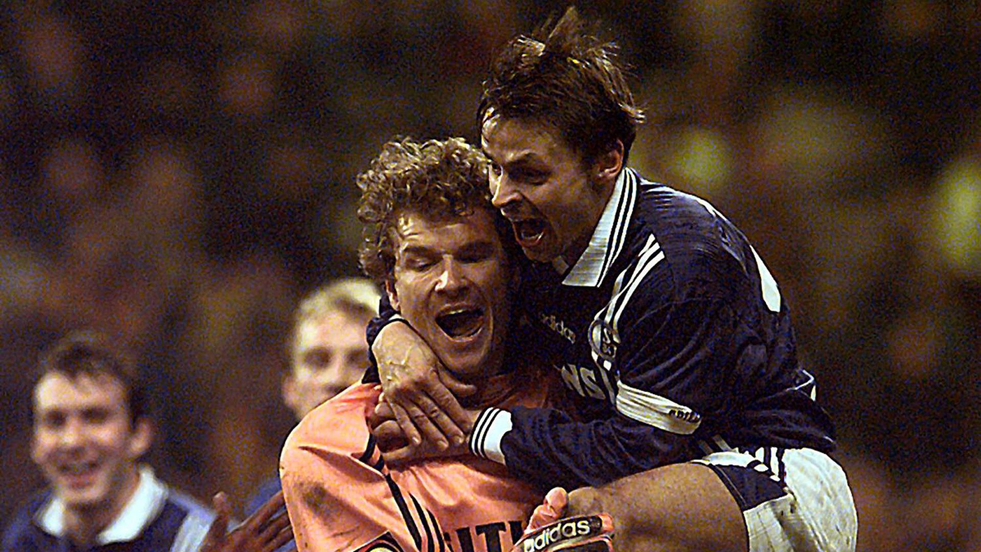 ONLY GERMANY Jens Lehman Schalke Tor gegen Dortmund