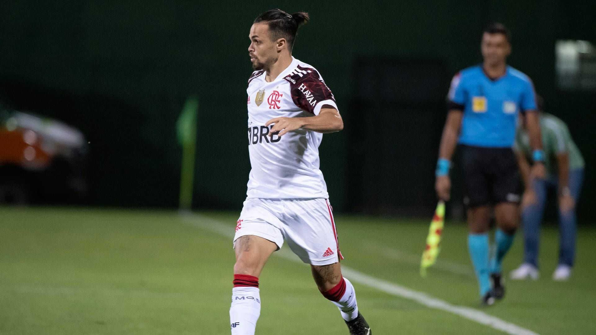 Michael em ação contra a Chapecoense