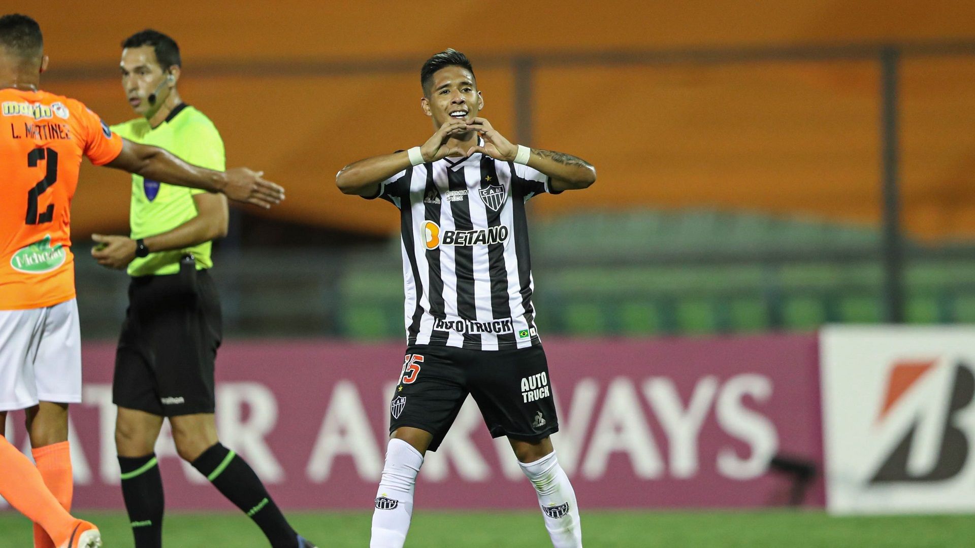 Zaracho Galo Atlético-MG Atlético Mineiro Deportivo La Guaira Libertadores