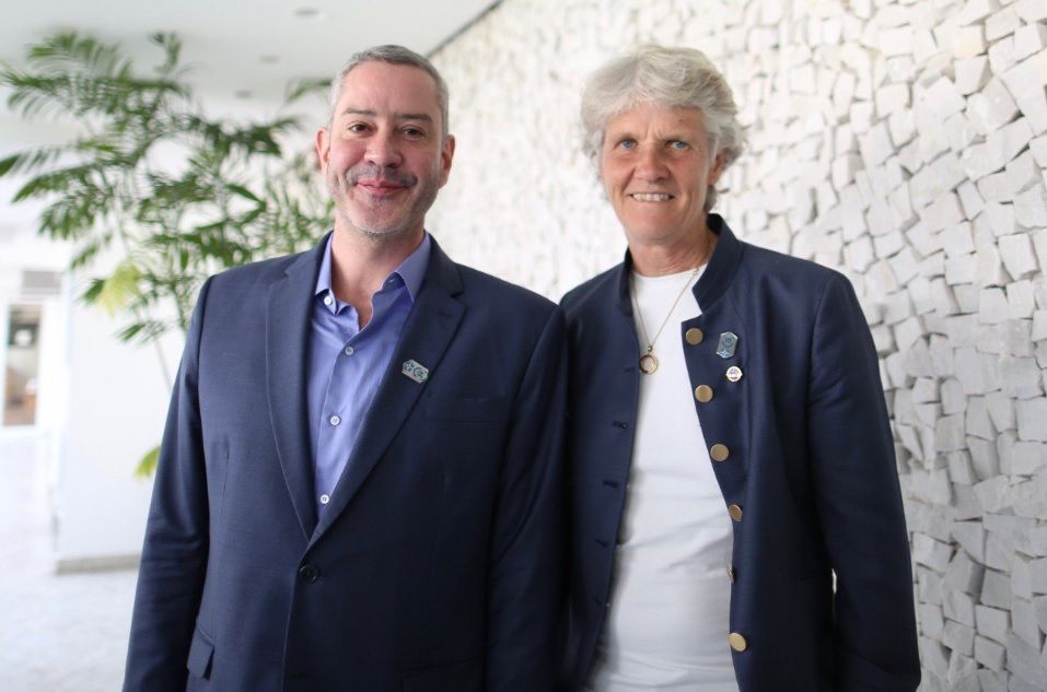 Pia Hundhage, técnica sueca, ao lado de Rogério Caboclo