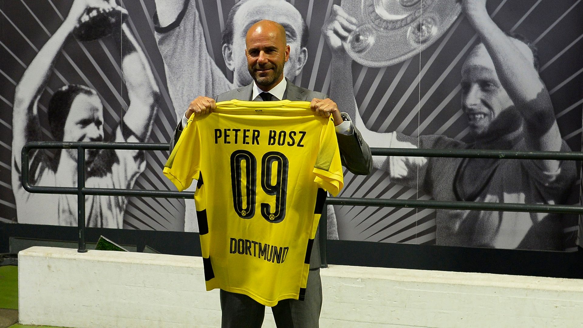 peter bosz borussia dortmund bundesliga 060617