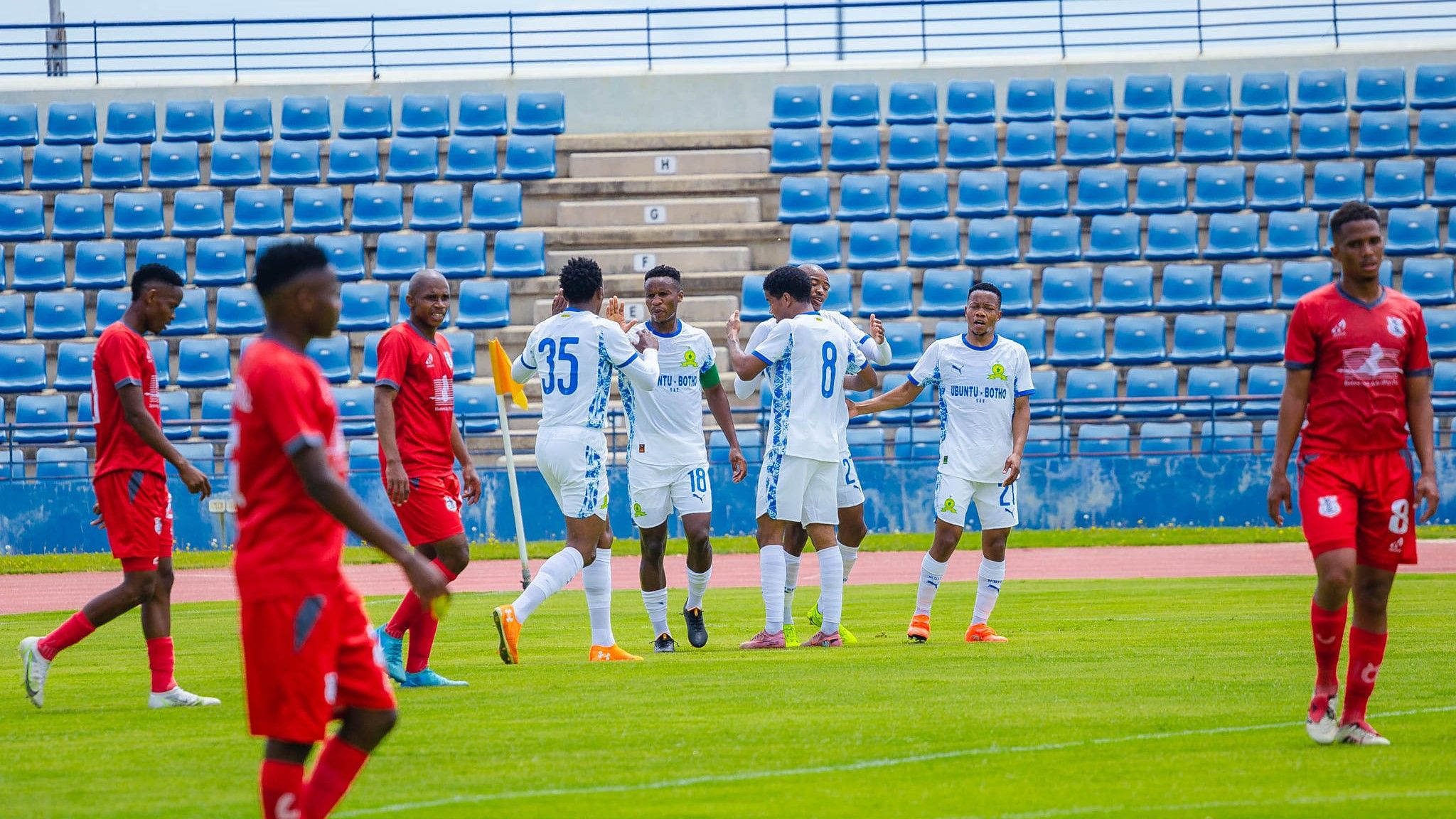 Mamelodi Sundowns, Sua Flamingoes, December 2025