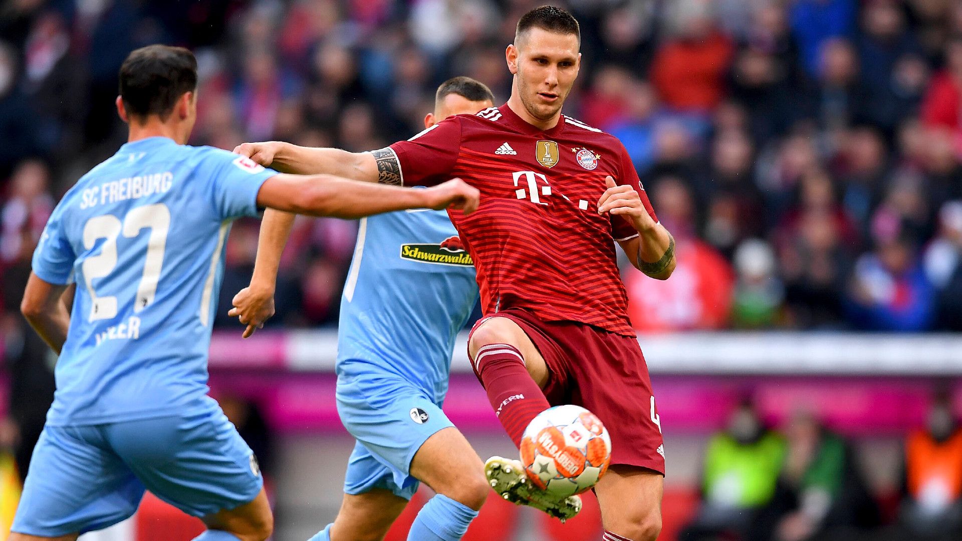 GERMANY ONLY: NIKLAS SÜLE BAYERN MÜNCHEN BUNDESLIGA 06112021