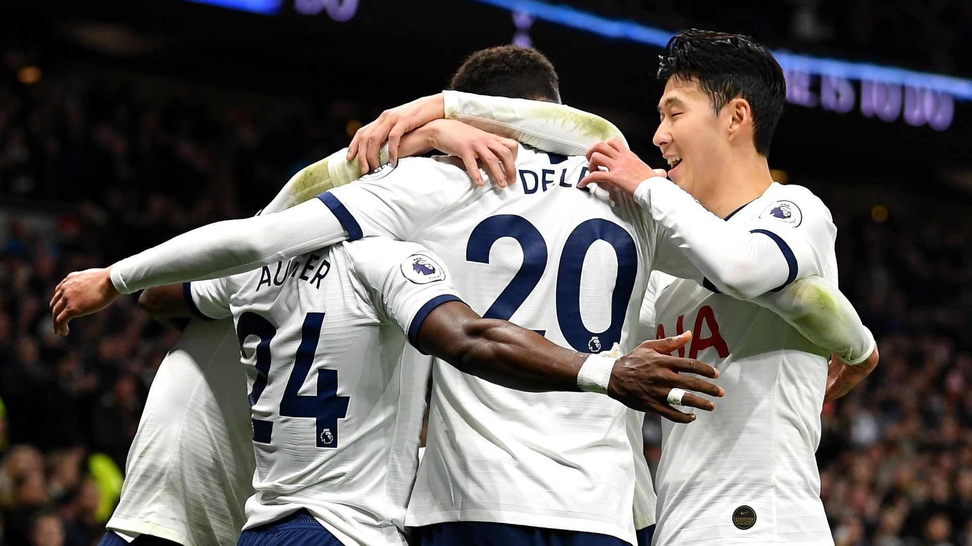 Tottenham celebrate vs Norwich