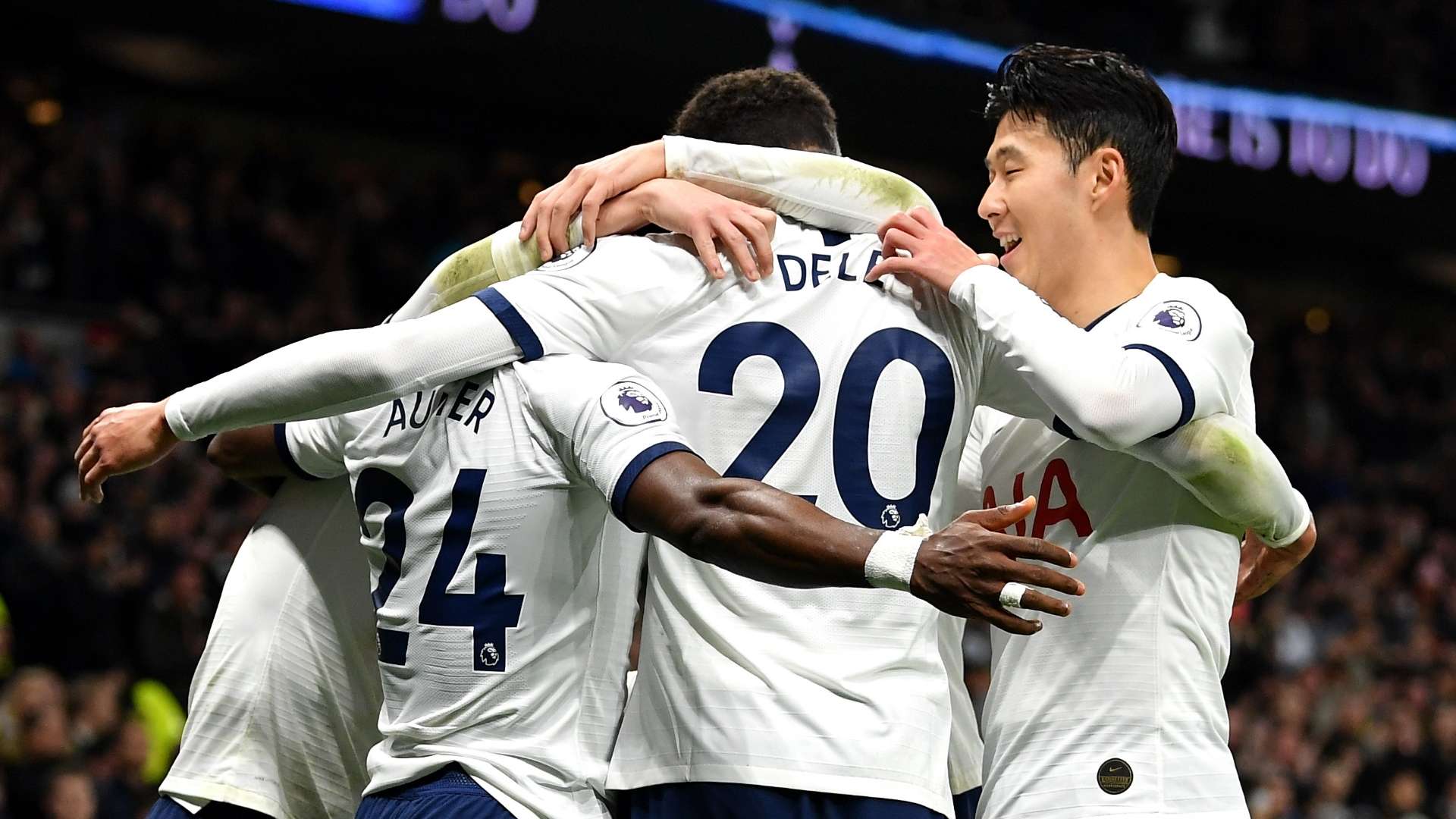 Tottenham celebrate vs Norwich
