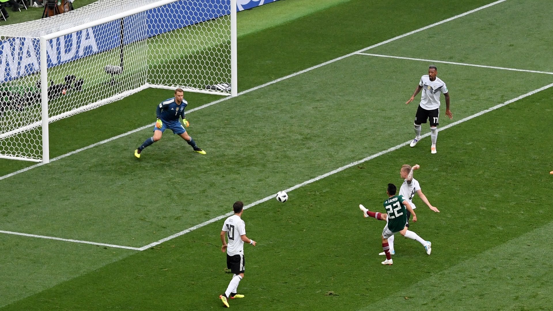 2019-02-07 2018 Hirving Lozano