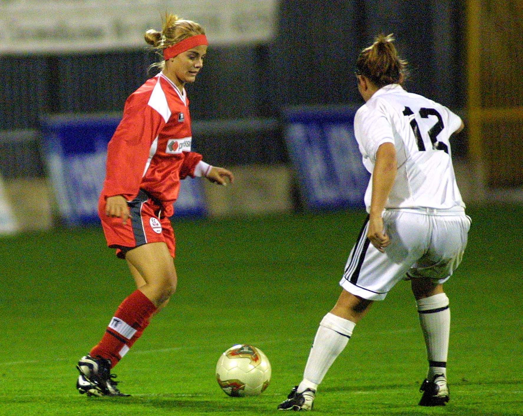 Milene Domingues jogando na Itália