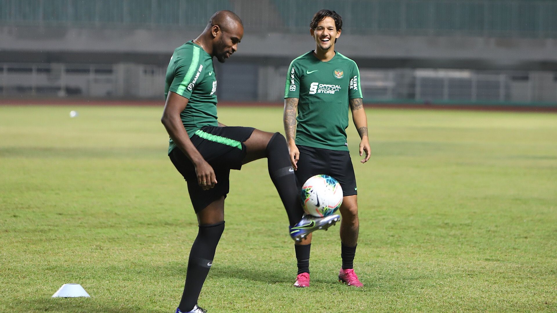 Greg Nwokolo & Irfan Bachdim - Timnas Indonesia
