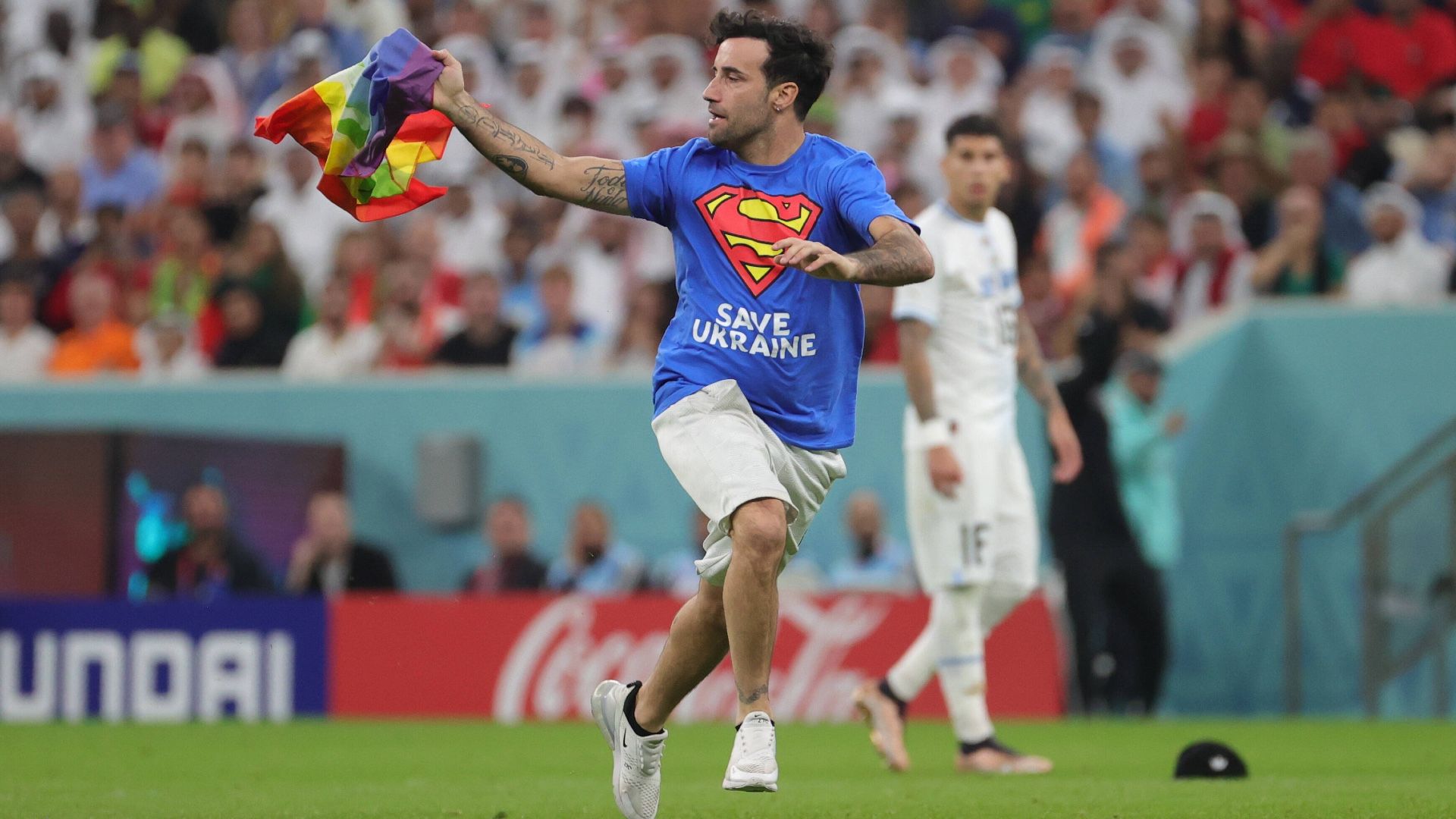 ONLY GERMANY streaker Portugal Uruguay WC 2022