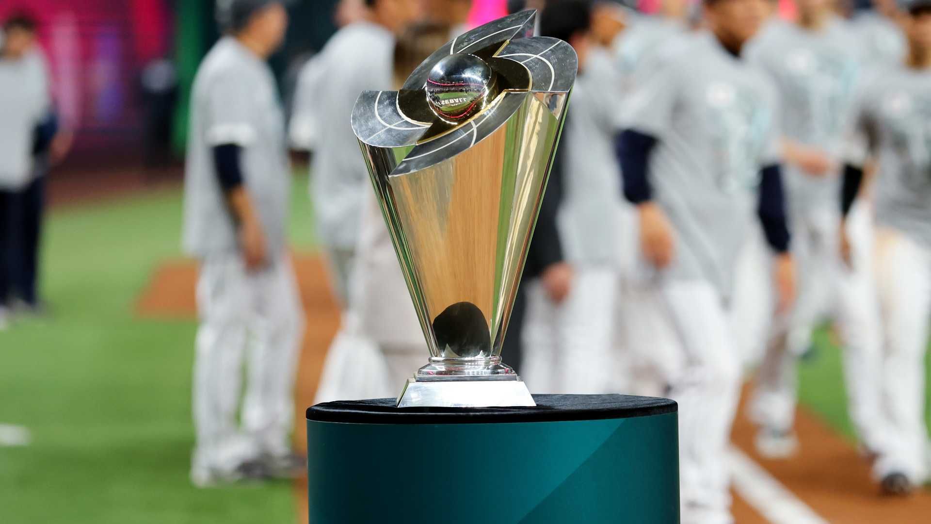 wbc trophy