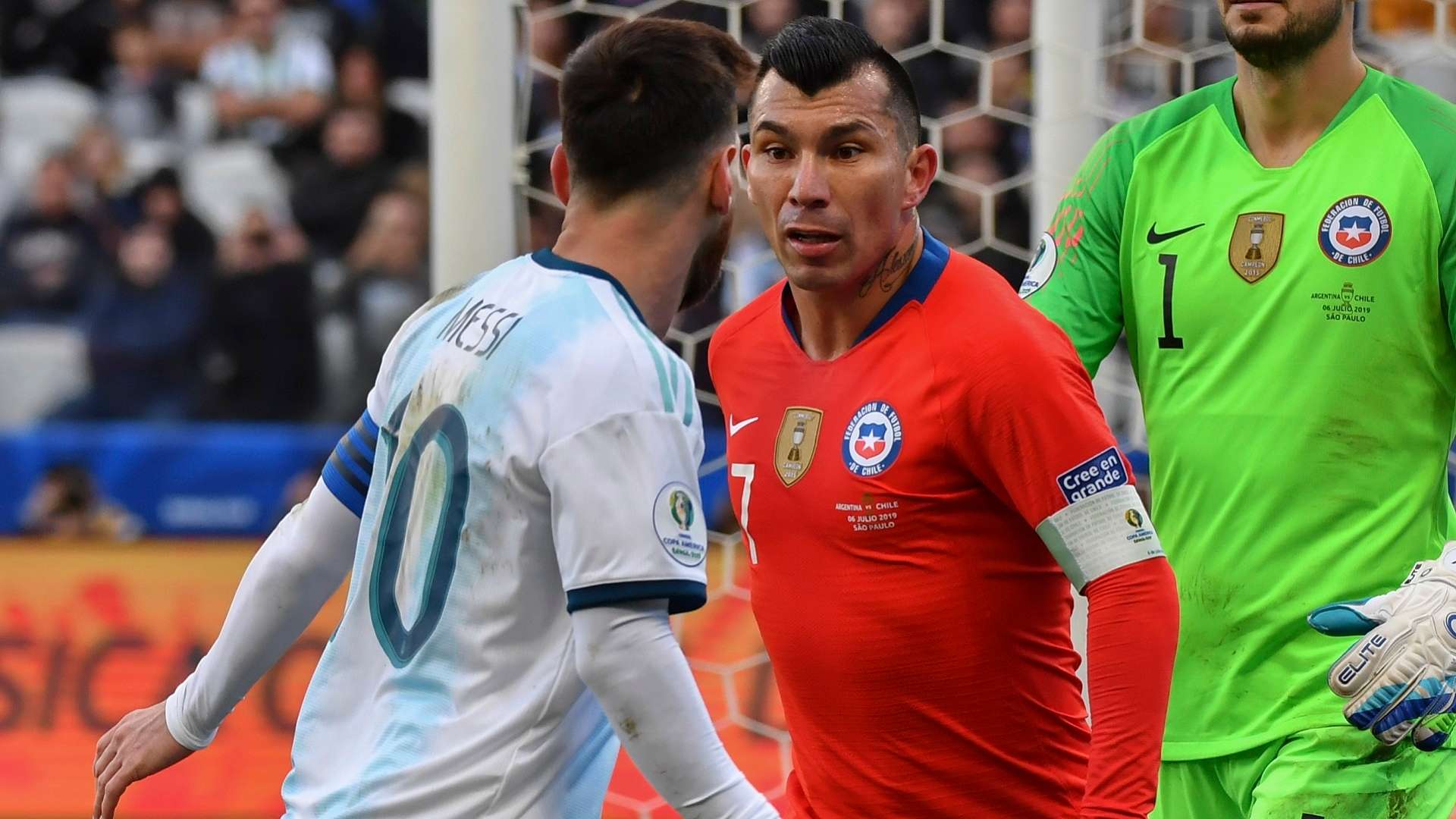 2019-08-25 Gary Medel