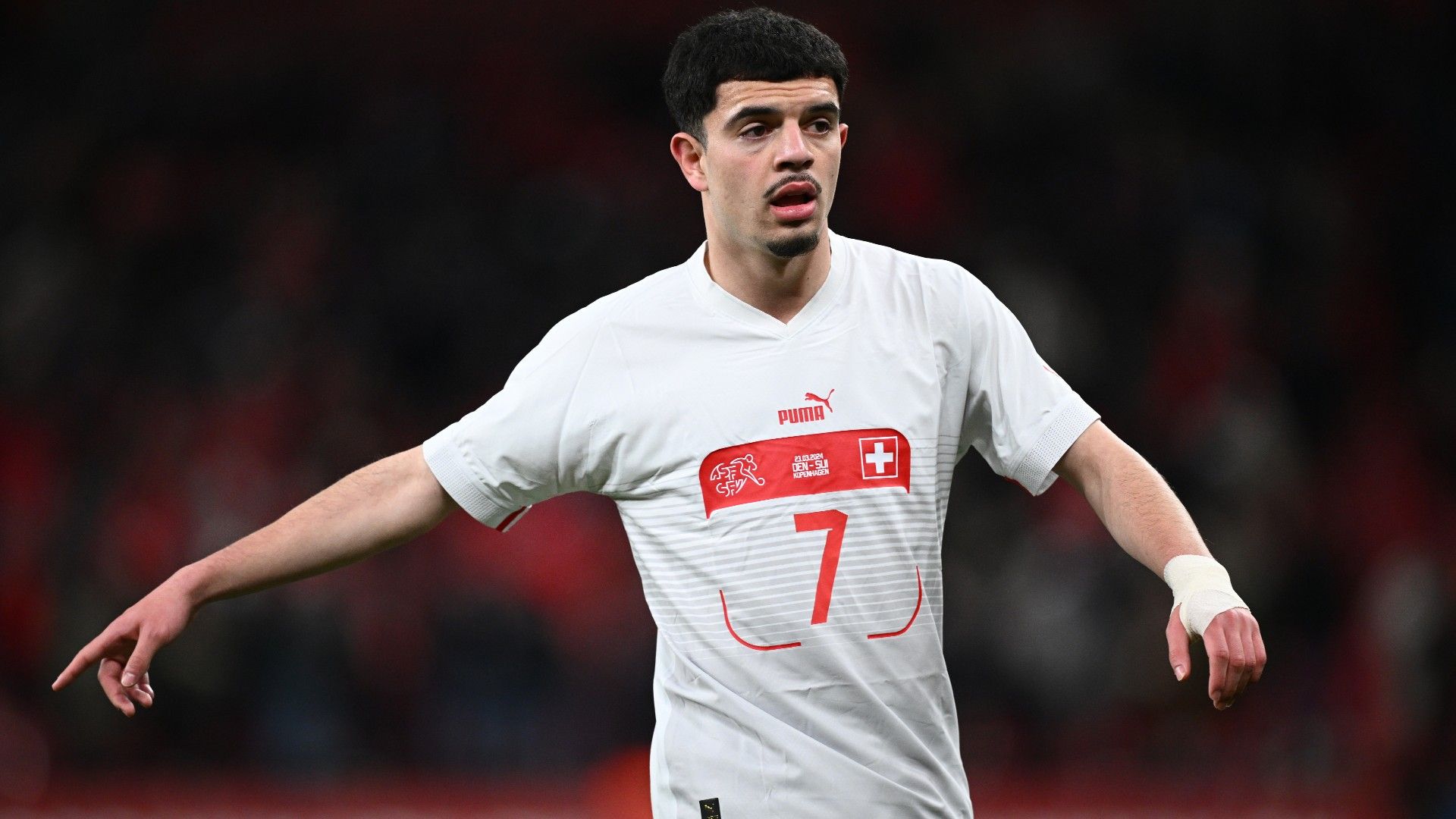 Zeki Amdouni of Switzerland