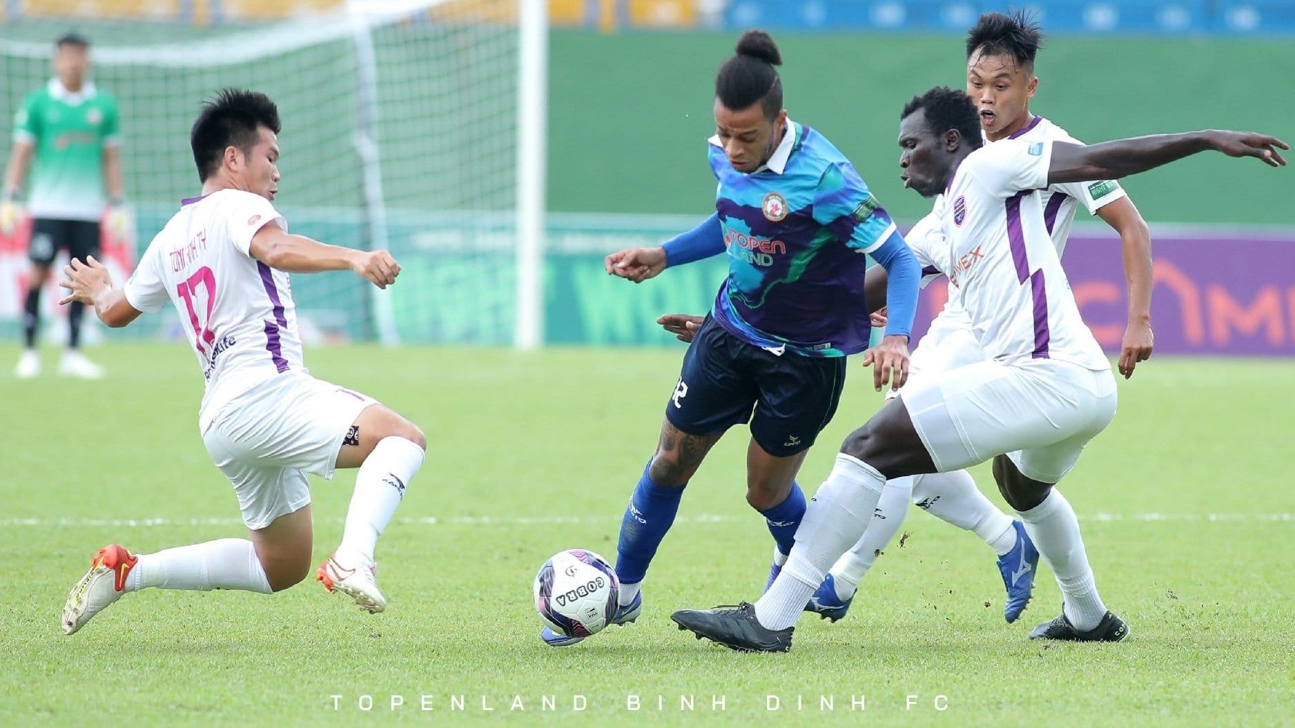 Jermie Lynch Binh Dinh Becamex Binh Duong V.League 2022