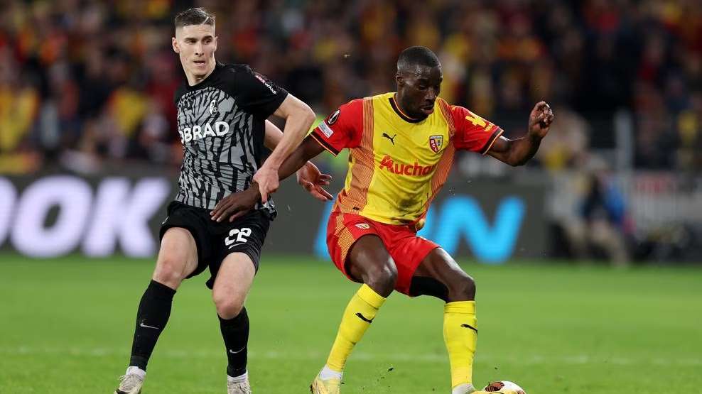 Lens v Freiburg Roland Sallai