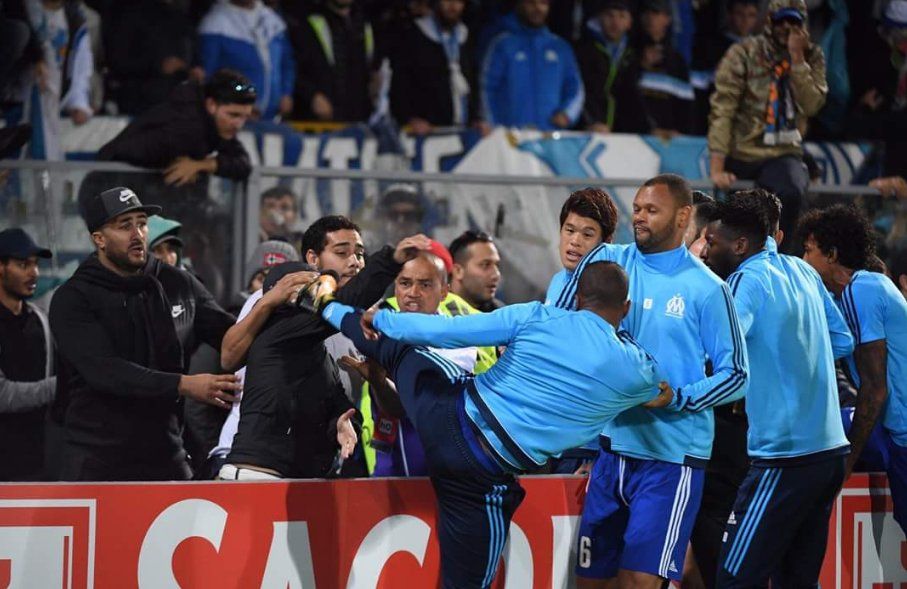 evra and fans